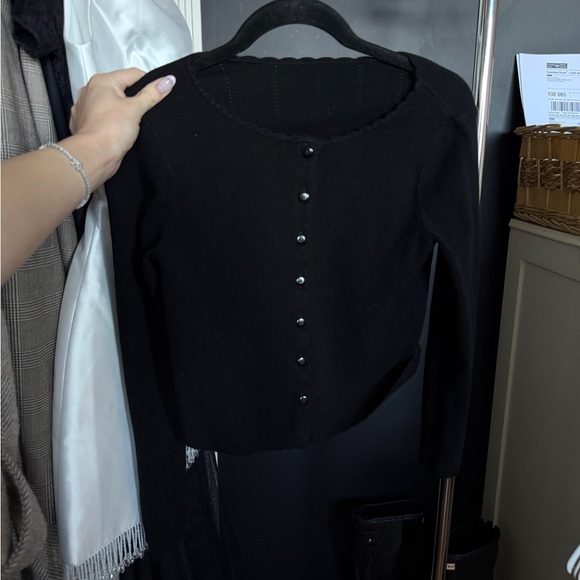 Sezane Black Scalloped-Edge Button Cardigan - Picture 4 of 5